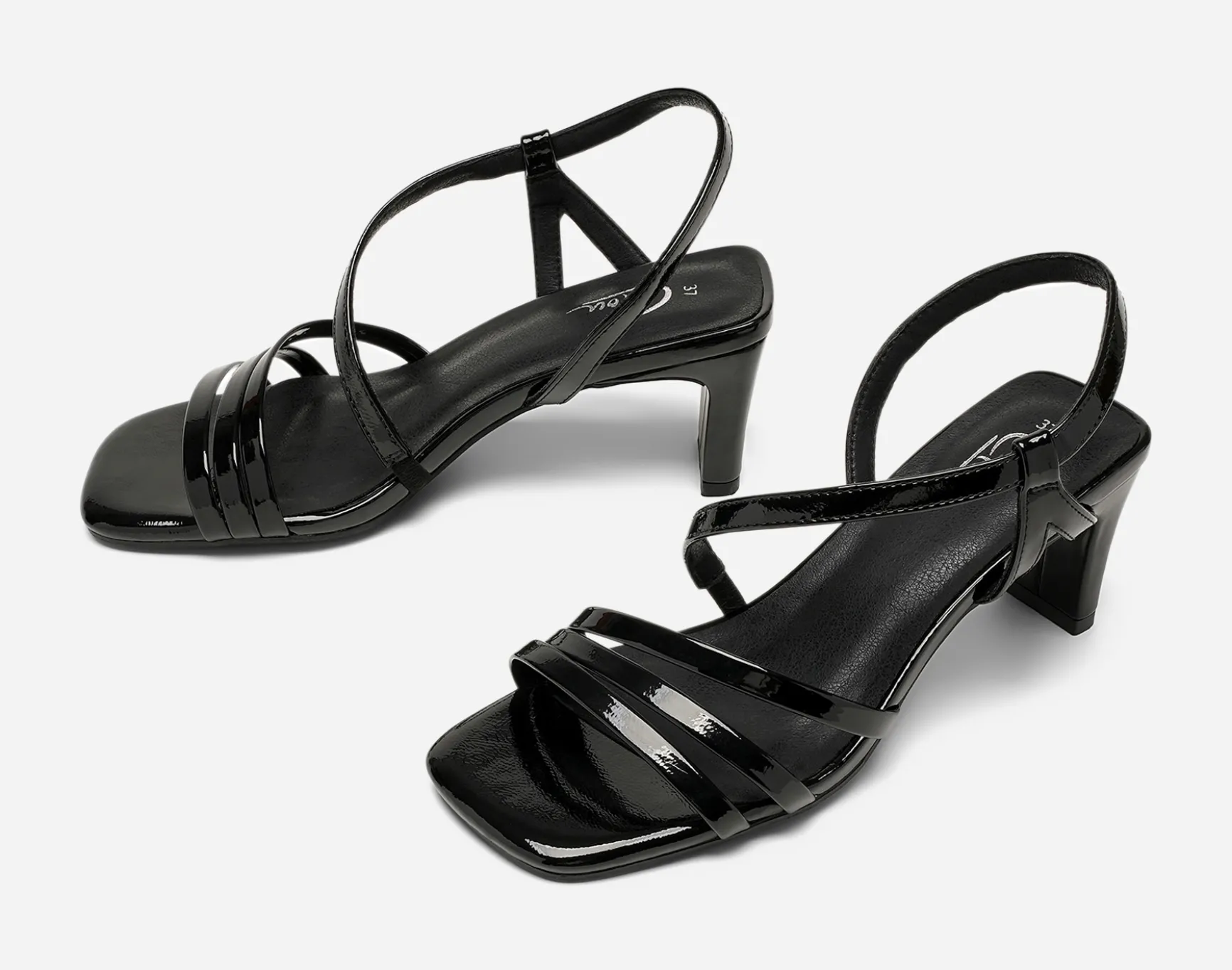 CLOU, Sandaletter med remmar