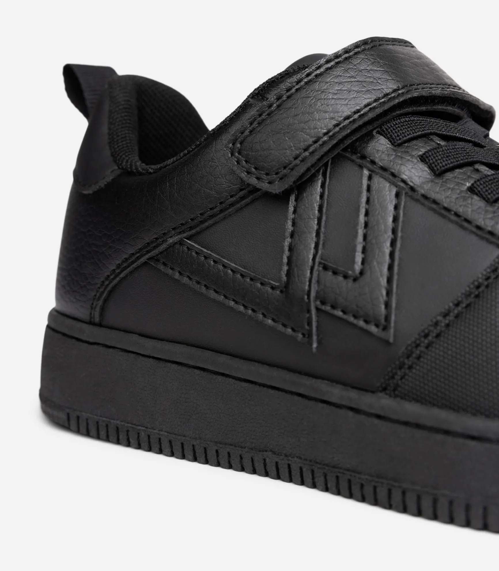 LEJON, Sneakers