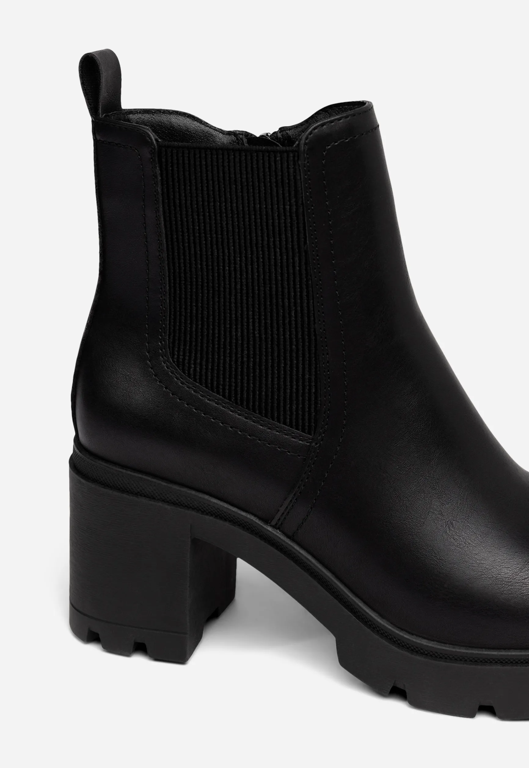 VOX, Boots