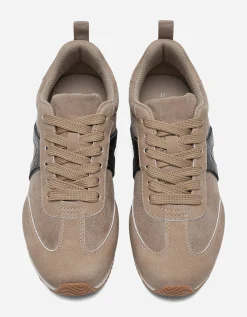 VOX, Sneakers