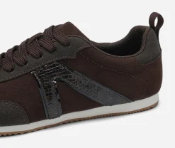 VOX, Sneakers