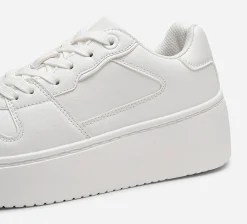 VOX, Sneakers